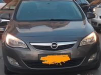 Usata Opel Astra 110 CV (80 kW) 2012 Berlina
