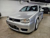 Usata VW Golf IV R 241 CV (177 kW) 2000 Grigio Berlina