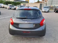 Usata Peugeot 208 Active 68 CV (50 kW) 2013 Grigio Utilitaria