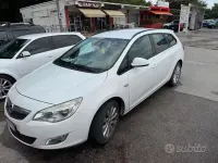 Usata Opel Astra 100 CV (73 kW) 2011 Station wagon