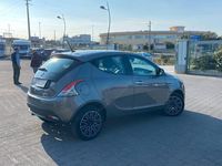 Usata Lancia Ypsilon Gold 69 CV (50 kW) 2023 Grigio Utilitaria
