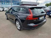 Usata Volvo V60 CC Business Edition 190 CV (139 kW) 2019 Nero Station wagon