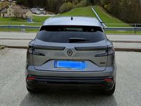 Usata Renault Austral Techno 131 CV (96 kW) 2023 Grigio SUV