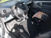 Usata Toyota Aygo 69 CV (50 kW) 2008 Grigio Utilitaria