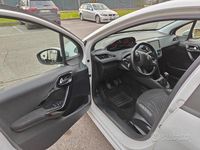 Usata Peugeot 208 Active 82 CV (60 kW) 2013 Bianco Utilitaria