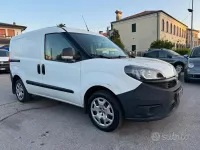 Usado Fiat Doblò Easy 120 HP (88 kW) 2021 Branco Monovolume