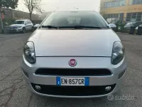 Usata Fiat Grande Punto 69 CV (50 kW) 2013 Grigio Utilitaria