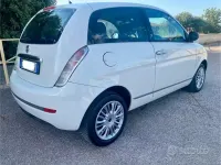 Usata Lancia Ypsilon 75 CV (55 kW) 2011 Bianco Utilitaria