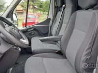 Usata Renault Master 150 CV (110 kW) 2023 Blu Monovolume