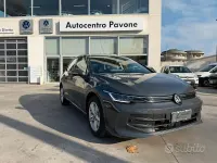 Usata VW Golf VIII Life 115 CV (84 kW) 2025 Grigio Berlina