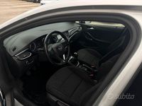 Używany Opel Astra Dynamic 110 KM (80 kW) 2017 Szary Sedan/Limuzyna