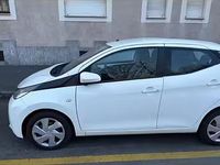 Usata Toyota Aygo Cool 69 CV (50 kW) 2017 Bianco Utilitaria