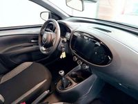 Usata Toyota Aygo X Active 72 CV (52 kW) 2024 Grigio SUV