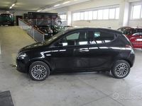 Usata Lancia Ypsilon Gold 69 CV (50 kW) 2023 Nero Utilitaria