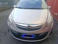 Usata Opel Corsa Edition 86 CV (63 kW) 2013 Argento Utilitaria