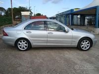 Usata Mercedes C200 Elegance 163 CV (119 kW) 2001 Grigio Berlina