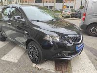 Usata Lancia Ypsilon Gold 69 CV (50 kW) 2023 Nero metallizzato Utilitaria