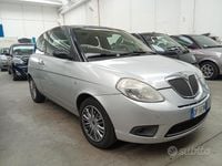 Usata Lancia Ypsilon 60 CV (44 kW) 2008 Argento Utilitaria