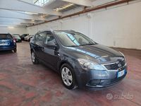 Usata Kia Ceed EX 109 CV (80 kW) 2009 Grigio Utilitaria