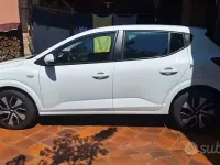 Usata Dacia Sandero 65 CV (47 kW) 2025 Bianco Berlina