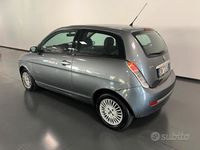 Begagnad Lancia Ypsilon 60 HK (44 kW) 2008 Grå Halvkombi