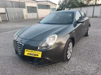 Usata Alfa Romeo Giulietta 120 CV (88 kW) 2012 Grigio Utilitaria