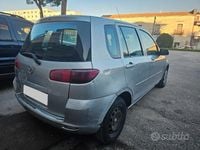 Usata Mazda 2 68 CV (50 kW) 2005 Grigio Utilitaria