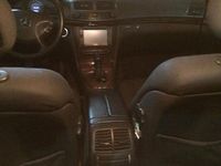 Usata Mercedes E220 150 CV (110 kW) 2002 Blu
