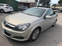 Usata Opel Astra Cabriolet Cosmo 115 CV (84 kW) 2009 Grigio Cabrio