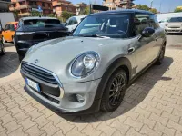 Usata Mini ONE 75 CV (55 kW) 2019 Grigio Utilitaria