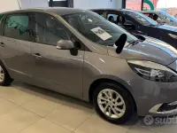 Usata Renault Scenic E-Tech 110 CV (80 kW) 2014 Grigio Monovolume