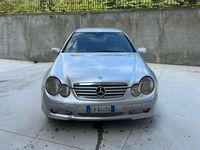 Usata Mercedes C220 Avantgarde 143 CV (105 kW) 2002 Grigio Coupé