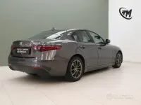 Usata Alfa Romeo Giulia 160 CV (117 kW) 2021 Grigio Berlina