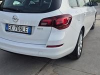 Usata Opel Astra Cosmo 110 CV (80 kW) 2012 Bianco Station wagon