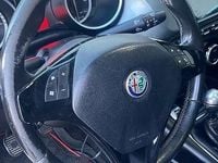 Usata Alfa Romeo Giulietta Distinctive 140 CV (102 kW) 2011 Bianco Utilitaria