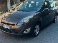 Usata Renault Scenic E-Tech 110 CV (80 kW) 2011 Marrone Monovolume