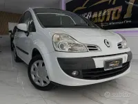 Usata Renault Grand Modus Dynamique 75 CV (55 kW) 2009 Bianco Monovolume