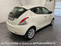 Usata Lancia Ypsilon Gold 69 CV (50 kW) 2016 Bianco Utilitaria
