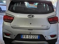 Usata Mahindra KUV100 87 CV (63 kW) 2018 Grigio SUV