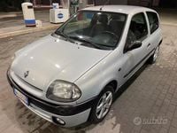 Usata Renault Clio II 58 CV (42 kW) 1999 Blu Berlina