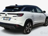 Usata Renault Austral Techno 200 CV (147 kW) 2023 Bianco SUV