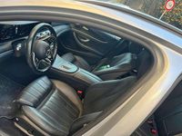 Usado Mercedes E400 330 CV (242 kW) 2022 Plateado Familiar