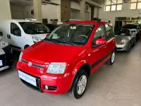 Usata Fiat Panda 4x4 Climbing 75 CV (55 kW) 2012 Rosso Utilitaria