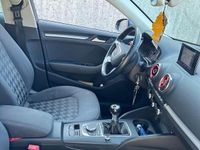 Usata Audi A3 Attraction 110 CV (80 kW) 2015 Grigio Berlina