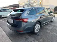 Usata Skoda Octavia Style 150 CV (110 kW) 2022 Grigio Station wagon