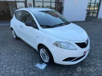 Usata Lancia Ypsilon Platinum 69 CV (50 kW) 2016 Bianco Utilitaria