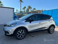 Usata Renault Captur 110 CV (80 kW) 2018 Grigio SUV