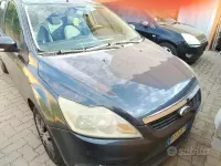 Usata Ford Focus 109 CV (80 kW) 2009 Grigio Station wagon