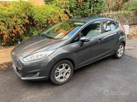 Usata Ford Fiesta 60 CV (44 kW) 2016 Grigio Utilitaria