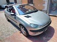 Usata Peugeot 206 CC 109 CV (80 kW) 2002 Grigio Cabrio